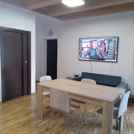 Apartment Ul. Pilsudskiego 8/5 *